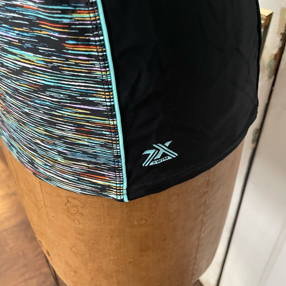 ZeroXposur Racer Back Tankini Swim Top - Picture 2 of 5